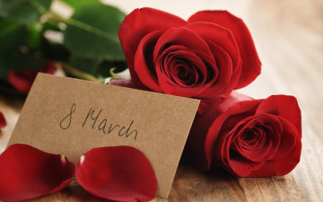 Картинка праздничные международный+женский+день+-+8+марта красные розы red букет gift romantic 8 марта лепестки roses