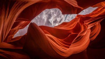 Картинка природа горы облака каньон антилопы скалы небо узоры