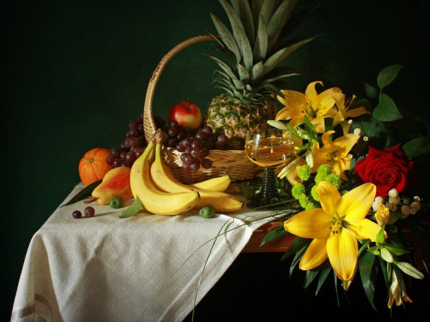 Обои картинки фото надежда, былкова, натюрморт, ананасом, желтыми, лилиями, еда