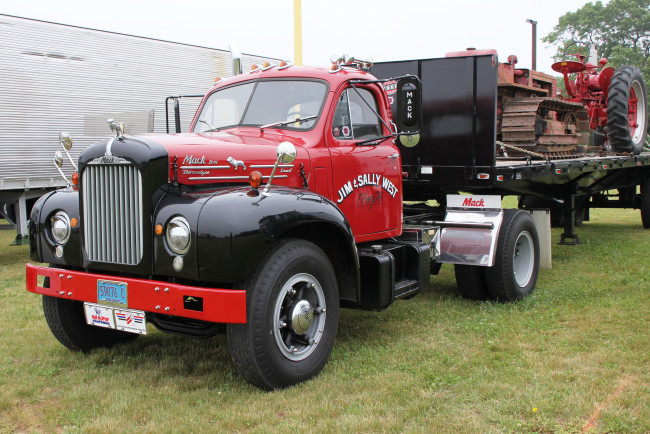 Обои картинки фото mack truck model b-61, автомобили, mack, trucks, inc, грузовики, тяжелые, сша