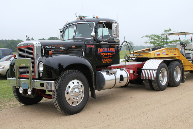Обои картинки фото mack truck model b-73, автомобили, mack, trucks, inc, тяжелые, грузовики, сша