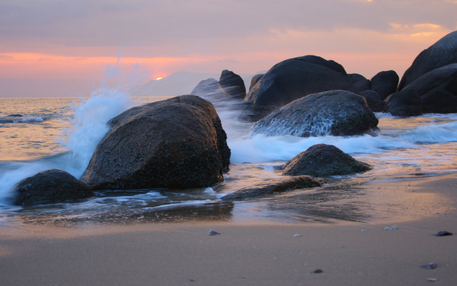 Обои картинки фото природа, побережье, камни, берег, закат, море, прибой