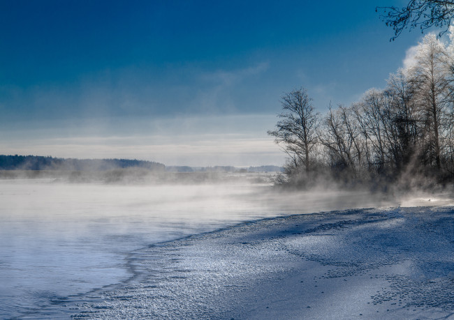 Обои картинки фото природа, зима, туман, снег, деревья, озеро, горы, пар, небо