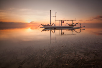 Картинка корабли лодки +шлюпки проф фото балийский рассвет