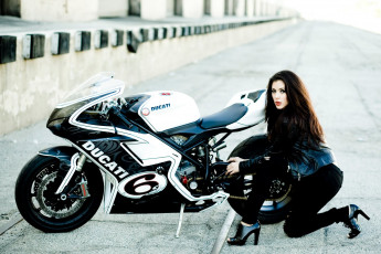 Картинка мотоциклы мото девушкой девушки и