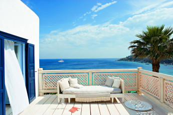 Картинка интерьер веранды +террасы +балконы пальма море