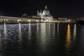 Картинка города венеция+ италия море канал свет гондолы вода город ночь italy отражение венеция venice