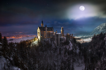 обоя города, замок нойшванштайн , германия, луна, ночь, юго-западная, бавария, замок, нойшванштайн, юг, германии