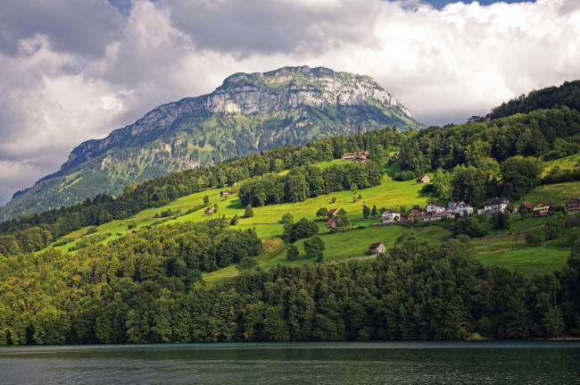 Обои картинки фото lake lucerne швейцария, природа, пейзажи, дома, лес, lucerne, горы, озеро, швейцария, lake