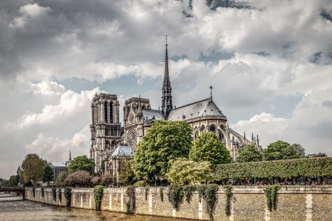 Обои картинки фото города, - католические соборы,  костелы,  аббатства, мост, сена, река, франция, париж, облака, собор