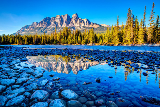 Обои картинки фото природа, пейзажи, банф, национальный, парк, канада, горы, камни, река