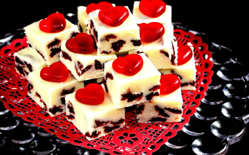 Картинка еда пирожные +кексы +печенье десерт лакомство пирожное сердечки