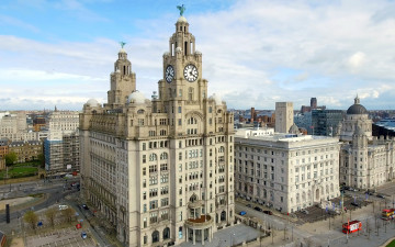 обоя royal liver building,  liverpool, uk, города, - здания,  дома, liverpool, royal, liver, building