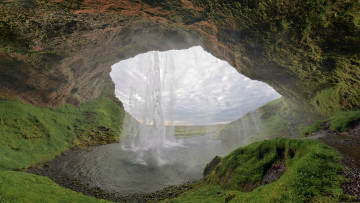 Картинка природа водопады пещера исландия