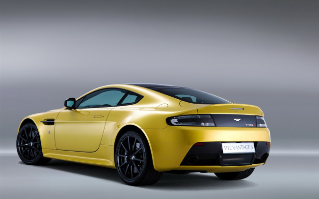 Обои картинки фото автомобили, aston, martin, v12, vantage, s