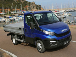 Картинка автомобили iveco chassis daily 35 синий 2014г cab