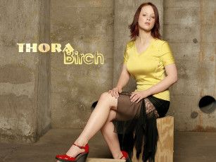Картинка Thora+Birch девушки