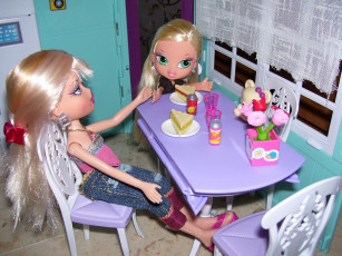 обоя разное, bratz, куклы