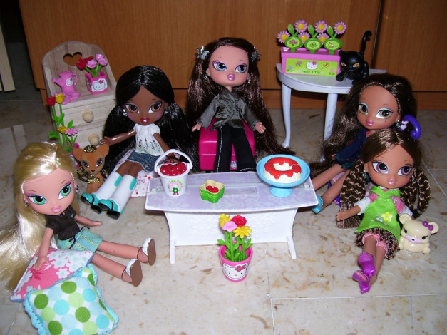 Обои картинки фото разное, bratz, куклы