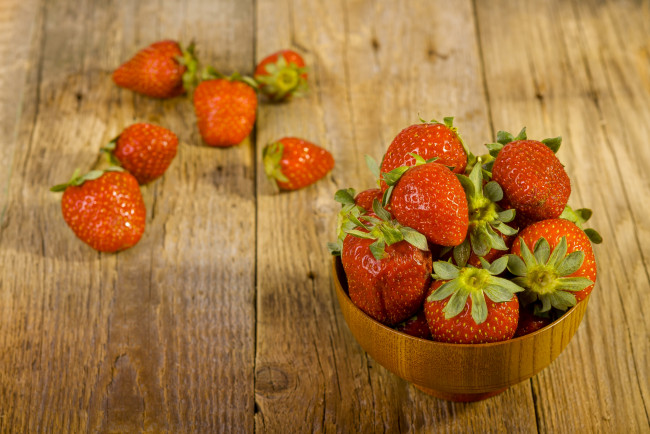 Обои картинки фото еда, клубника,  земляника, ягоды