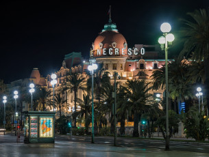 Картинка франция города -+огни+ночного+города фонари пальмы здание ларек