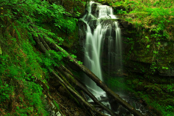 Картинка природа водопады водопад осень листья вода поток waterfall stream water leaves autumn