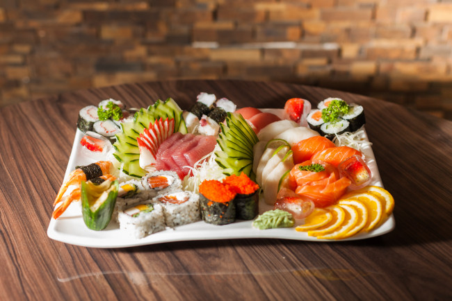 Обои картинки фото еда, рыба,  морепродукты,  суши,  роллы, деликатесы