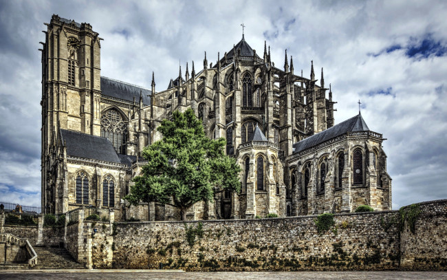 Обои картинки фото saint julien cathedral, le mans, france, города, - католические соборы,  костелы,  аббатства, saint, julien, cathedral, le, mans