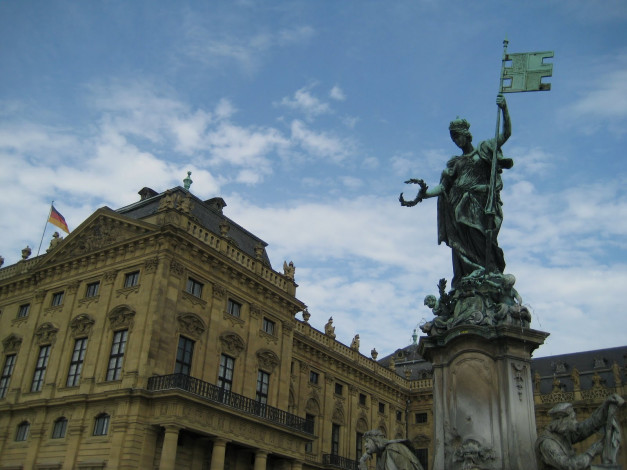 Обои картинки фото города, памятники, скульптуры, арт, объекты, wuerzburg, бавария