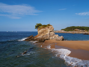 Картинка природа побережье облака камни песок волны
