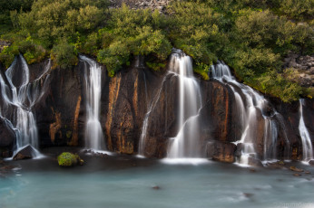 Картинка hraunfossar waterfall природа водопады скала исландия деревья iceland