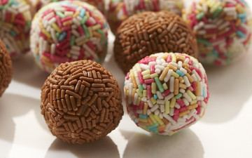 Картинка еда конфеты шоколад сладости шарики