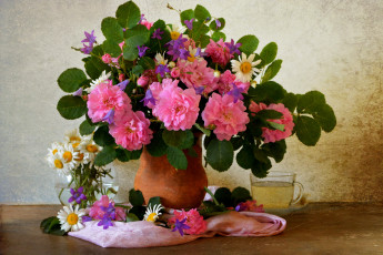 Картинка цветы разные+вместе лето букет колокольчики розы композиция натюрморт ромашки настроение