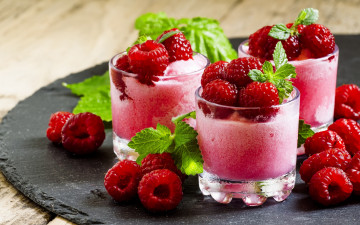 Картинка еда мороженое +десерты ягоды малина сок стаканы напиток десерт смузи