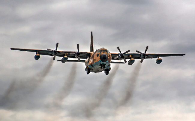 Обои картинки фото c-130 hercules, авиация, военно-транспортные самолёты, транспорт