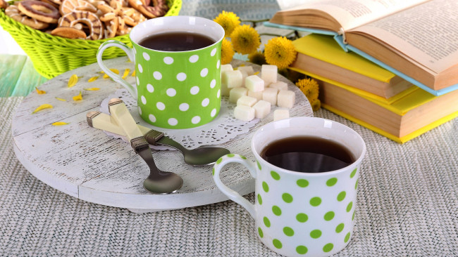 Обои картинки фото еда, напитки,  Чай, чай, сахар, книги, печенье