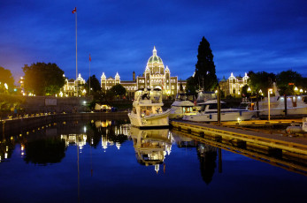 Картинка nighttime at the marina in downtown victoria города огни ночного