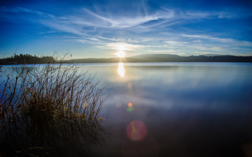Картинка природа восходы закаты озеро дымка солнце свет