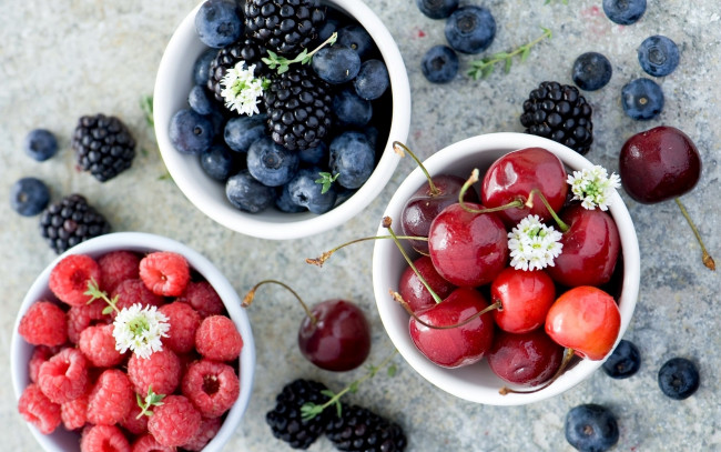 Обои картинки фото еда, фрукты,  ягоды, ягоды, малина, вишня, ежевика, черника