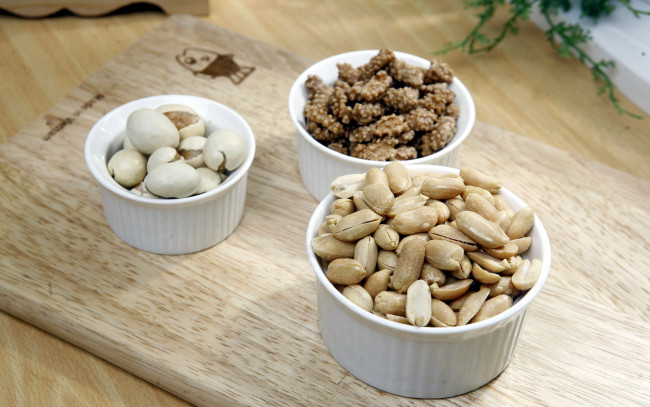 Обои картинки фото еда, орехи,  каштаны,  какао-бобы, арахис