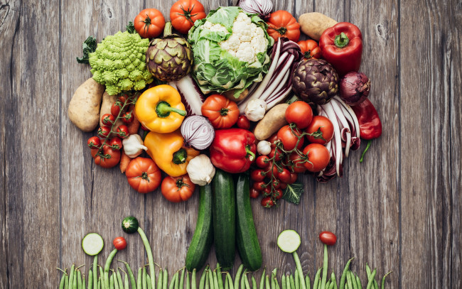 Обои картинки фото еда, овощи, креатив, дерево, картина, томаты, огурцы, перец, помидоры
