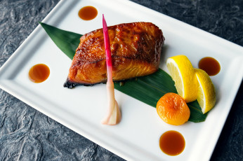 Картинка еда рыба +морепродукты +суши +роллы лист лимон соус
