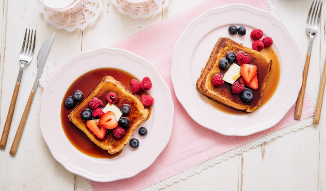 Обои картинки фото еда, разное, завтрак, ягоды, французский, тост, мед