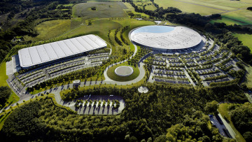 обоя англия, города, - здания,  дома, mclaren, office, surrey, england, modern, architecture, aerial, view