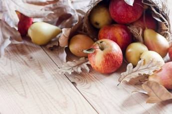 обоя еда, фрукты,  ягоды, листья, груша, яблоки