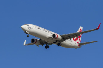 обоя boeing 737-8fe, авиация, пассажирские самолёты, полет, авиалайнер