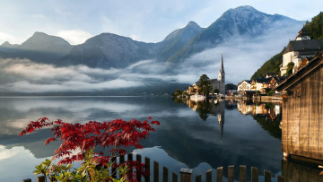 Картинка города гальштат+ австрия туман озеро горы