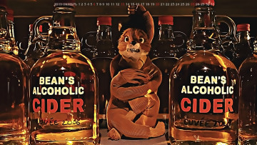 Картинка календари кино +мультфильмы 2019 calendar алкоголь спиртное бутылка шляпа животное