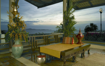 Картинка интерьер веранды террасы балконы море горы терраса вазы растения