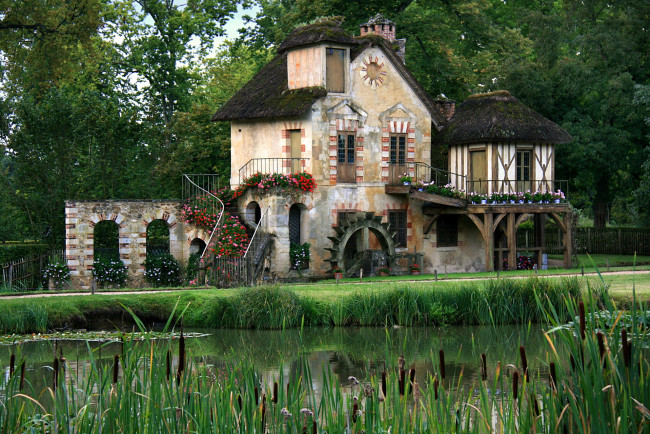 Обои картинки фото деревня, королевы, марии, антуанетты, versailles, франция, разное, мельницы, дом, цветы, река